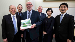 SGI delegation meets with UofGH representatives